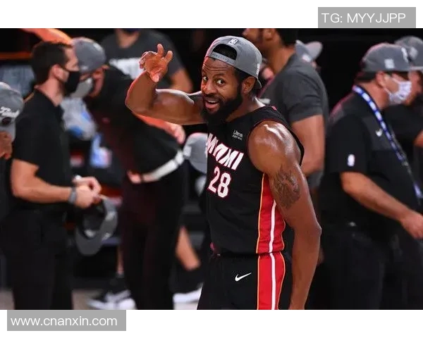 詹姆斯夜店热舞引热议:骑士队管理层或将调查 詹姆斯夜店热舞引热议:骑士队管理层或将调查